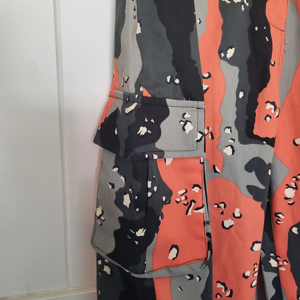 Size 8 Cargo Pants, Wide Leg, High Waist, Super Baggy, Orange and Black Camo - Picture 4 of 12